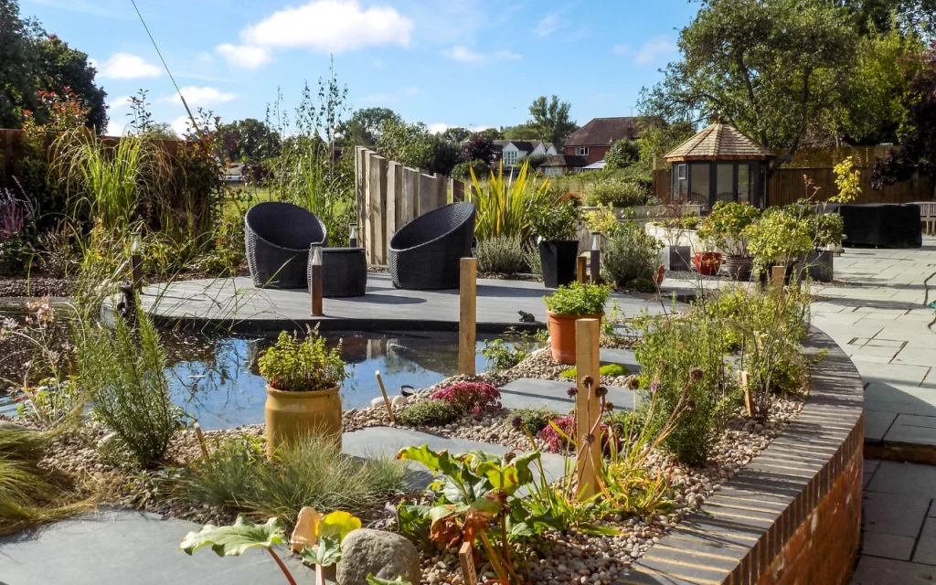 Ponds & Water Features 115